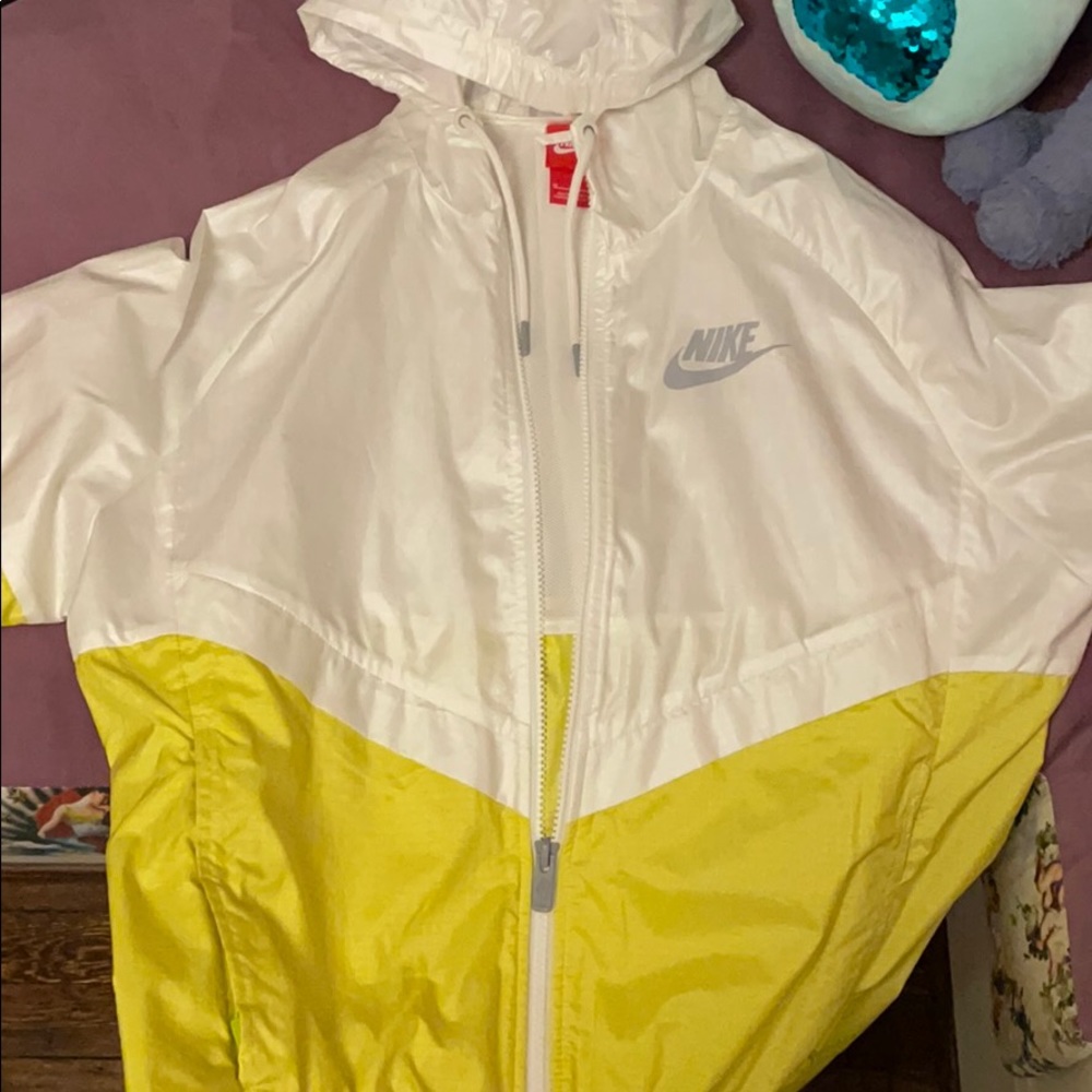nike windbreaker